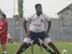 Madura United Vs PS Tira, Samassa Siap Jalani Debut