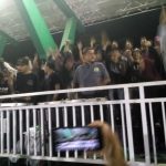 Rektor IAIN Jember Pimpin Yel-yel Dukung Anak Asuhnya
