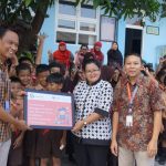 Gramedia Gandeng Rumah Zakat Sumbang Sarana Pendidikan