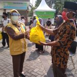 Kejari Lamongan Kembali Salurkan Ratusan Paket Sembako ke Warga Terdampak Covid-19