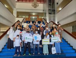 Yayasan Manarul Ilmi ITS Santuni 32 Anak Yatim Korban Covid-19