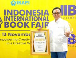 Bupati Baddrut Tamam Dinobatkan sebagai Tokoh Penggerak Literasi Nasional 2022