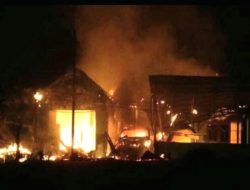 Toko Kelontong dan Rumah Warga di Bangkalan Terbakar, Api Diduga dari Percikan Bensin