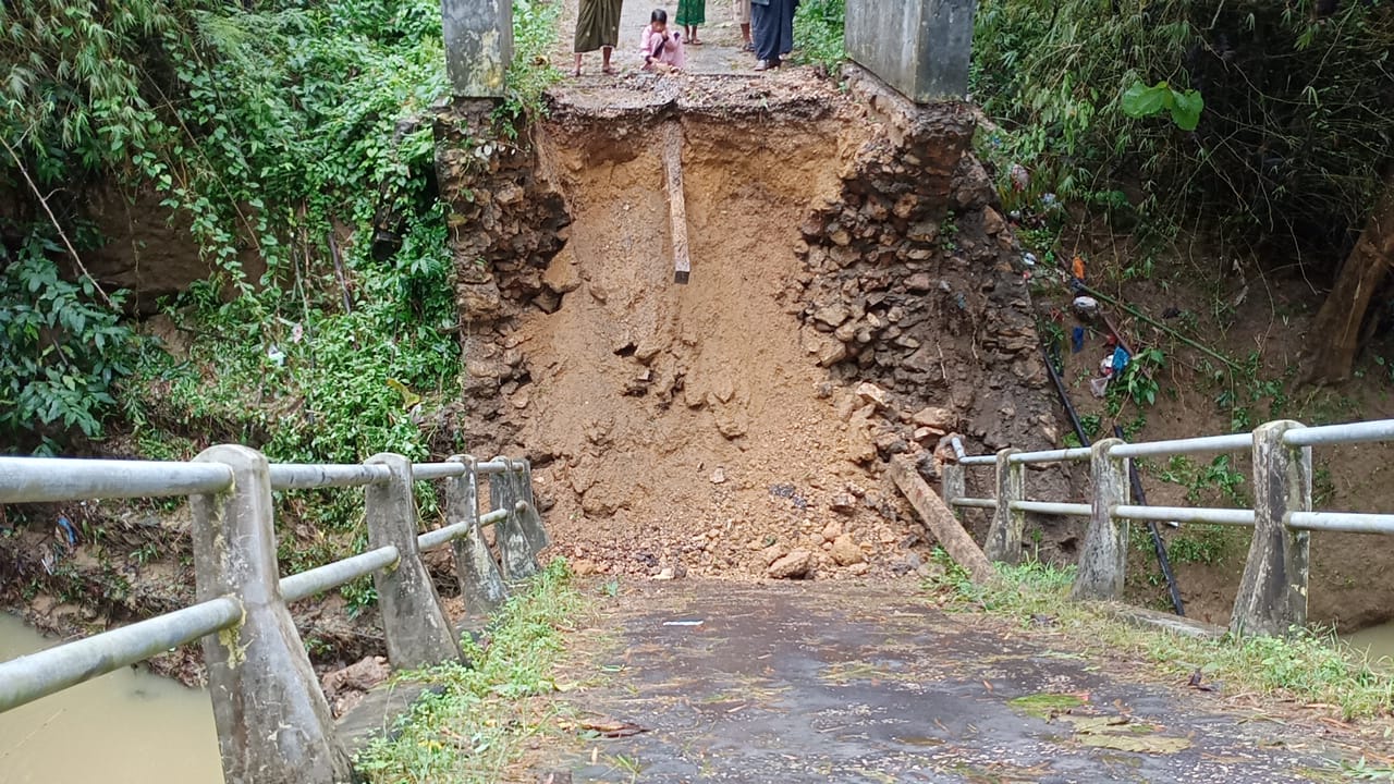 Jembatan Rusak