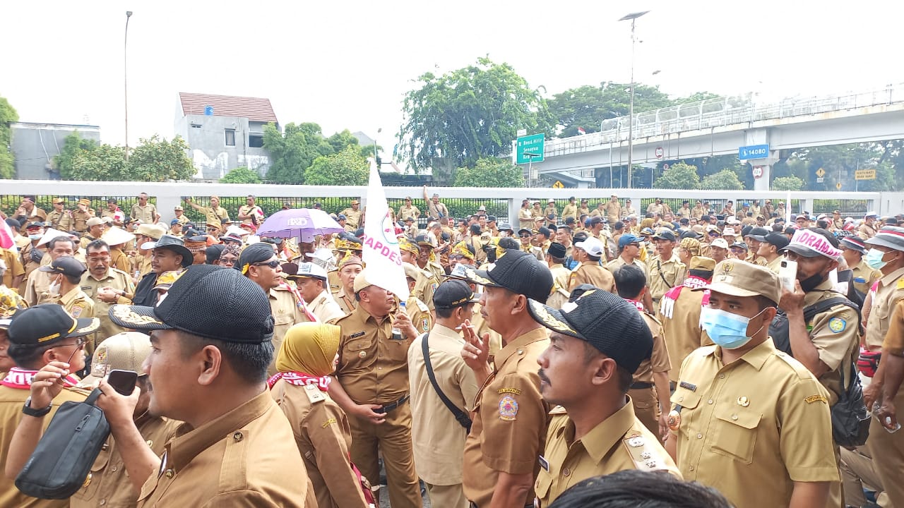 170 Kades Bangkalan Ikut Demo Ke Dpr Tuntut Perpanjang Masa Jabatan Hingga 9 Tahun Media Jatim 8414