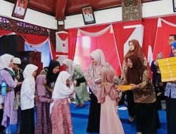 6 Ribu Anak Yatim di Sampang Dapat Santunan Rutin, Hj. Mimin: Ini Kebiasaan sebelum Jadi Bupati