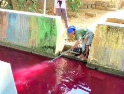 Air Sungai di Pamekasan Berubah Merah, DLH Mengaku Masih Menelusuri