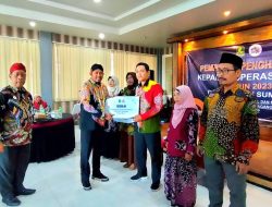 Diskop UKM Perindag Sumenep Beri Penghargaan Koperasi Sehat 2023, Juara Terima Uang Puluhan Juta