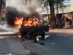 Diduga Korsleting Listrik, Mobil Pikap di Bangkalan Hangus Terbakar