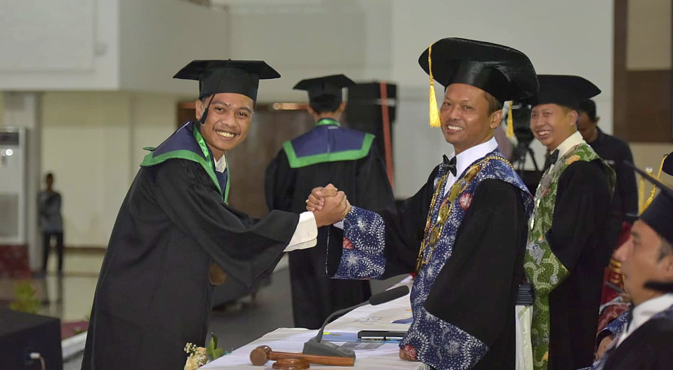 Wisuda UTM 2023