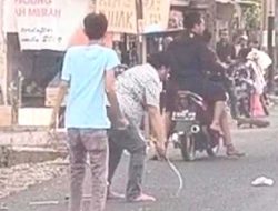 Terjadi Lagi, Seorang Warga Dibacok Orang Tak Dikenal di Jalan Raya Bangkalan!