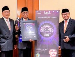 Rektor Piawai Jalin Kerja sama dan Karya Ilmiah Tertinggi di Madura, UIM Raih 2 Piagam Asia Excellence Choice Awards 2023/2024