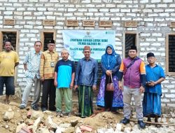 Baznas Bagi-Bagi Uang Rp25 Juta untuk Warga Pamekasan Bangun Rumah