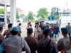 Warga Desa Lerpak Kembali Demo KPU Bangkalan, Tuntut Ketua PPS yang Langgar Etik Pemilu Dipecat