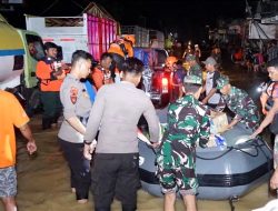 6 Kecamatan di Bangkalan Terendam Banjir, Ribuan Warga Terdampak Dievakuasi