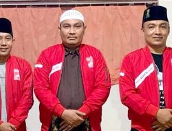 Beredar Foto Ketua PCNU Pamekasan Pakai Jaket PSI, Ini Tanggapan KH. Taufik!