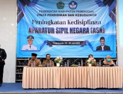 Disdikbud Pamekasan Bina Kepala SD dan SMP Tingkatkan Kedisiplinan