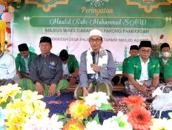 Hadiri Maulid Nabi di Pakong Pamekasan, Kiai Kholil Ajak Warga Sucikan Niat saat Berselawat