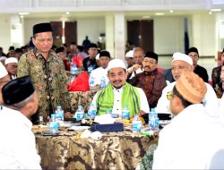 Bedah Buku Sejarah Bassra di UTM, Rektor Harap Ulama Konsisten Kawal Kemajuan Madura 