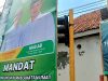 Tutupi Lampu Lalu Lintas, Baliho Mandat Ancam Keselamatan Pengendara