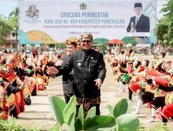 Upacara Hari Jadi ke-494 Pamekasan Pakai Baju dan Bahasa Madura, Pj Bupati: Melestarikan Peninggalan Leluhur!