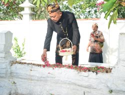 Sebelum Upacara Harjad Pamekasan ke-494, Kadisporapar Ikut Ziarah ke Makam Raja Ronggosukowati 