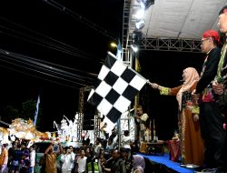 Disaksikan Ribuan Penonton, 40 Grup Tong-Tong se-Madura Meriahkan Festival Pemkab Sumenep